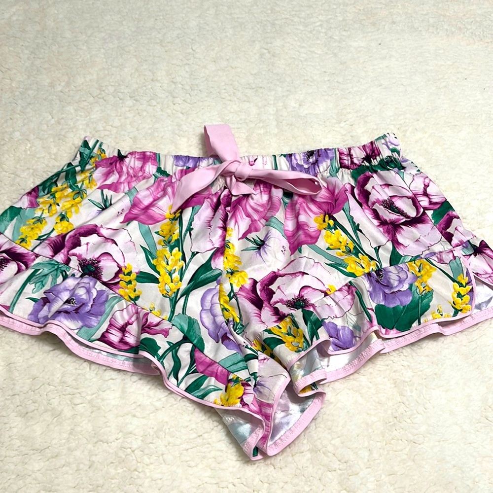 Victoria's Secret Pastel Floral Pajama Lounge Shorts Size M